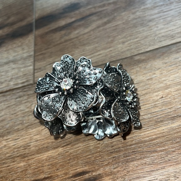 3 Beautiful Bracelets - all in EUC - Picture 6 of 7